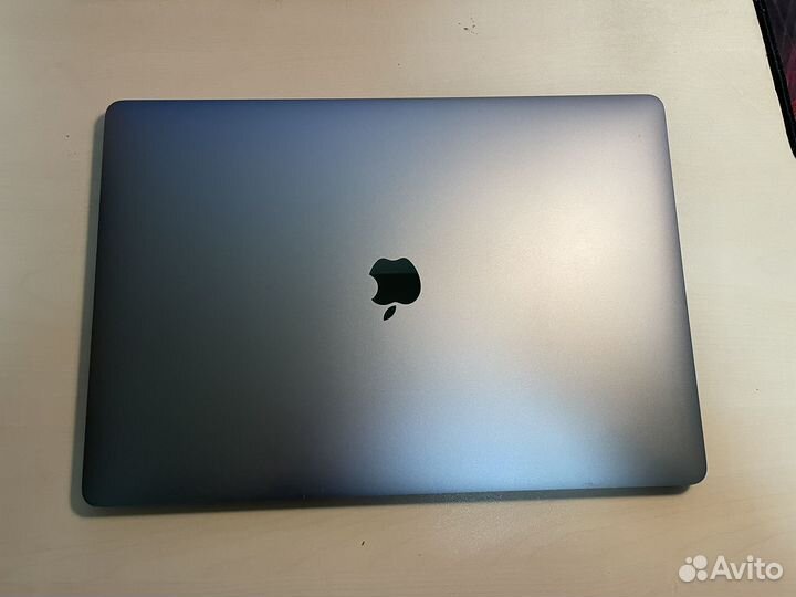 Macbook pro 16 a2141 i7