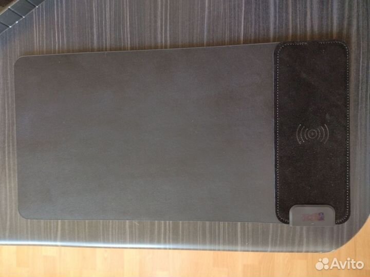 Коврик для мышки с беспроводной зарядкой