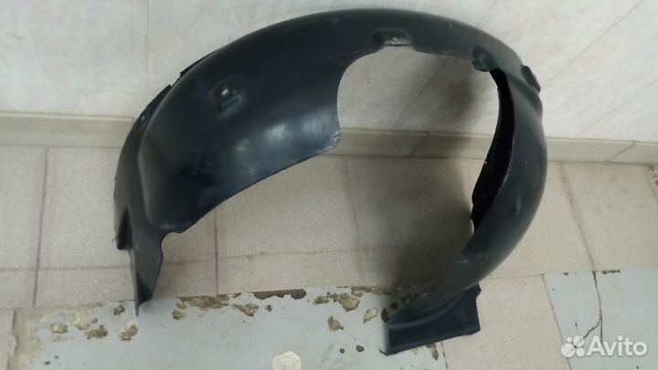 Подкрылок (локер) передний левый б/у на Лада Веста