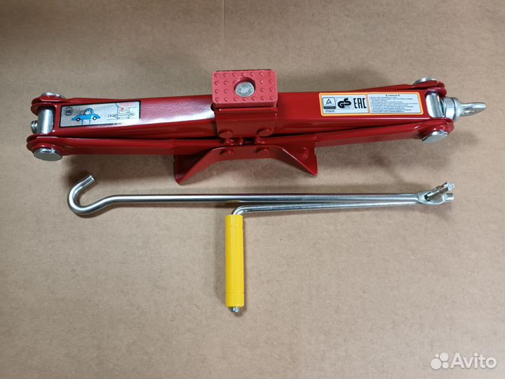 Домкрат ромбический 1.5Т KS-M-16р