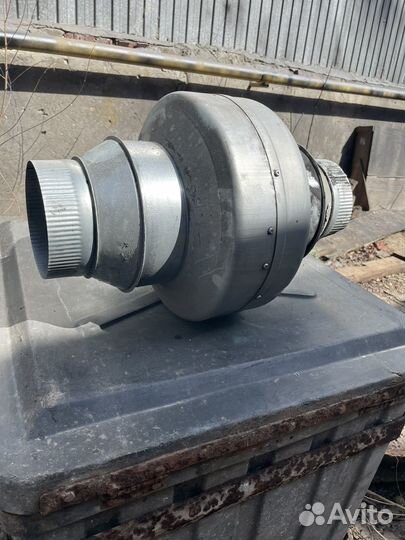 Канальный вентилятор б/у