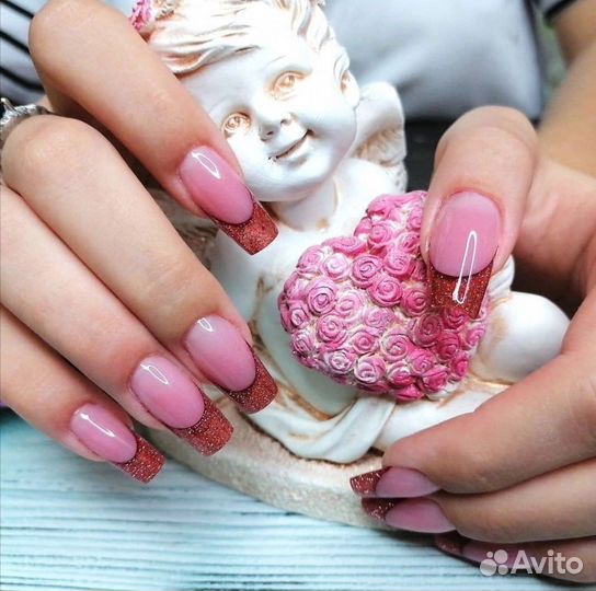 Наращивание ногтей и ресниц