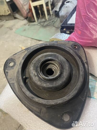 Опора передней стойки Subaru legacy