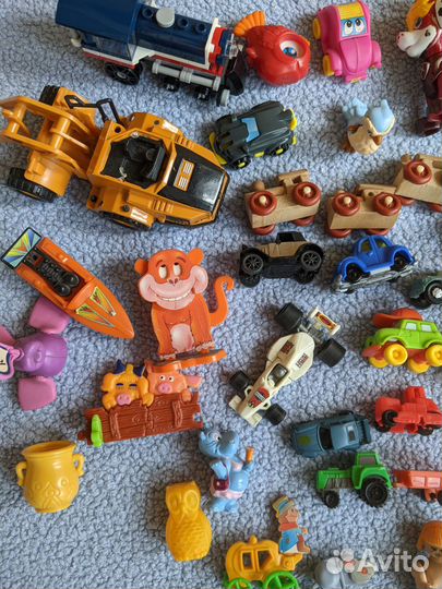 Игрушки из киндера пакетом