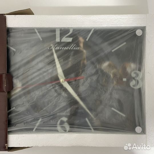 Кварцевые настенные часы «Kamellia»