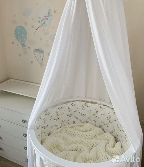 Бортики и плед в кроватку, нежный