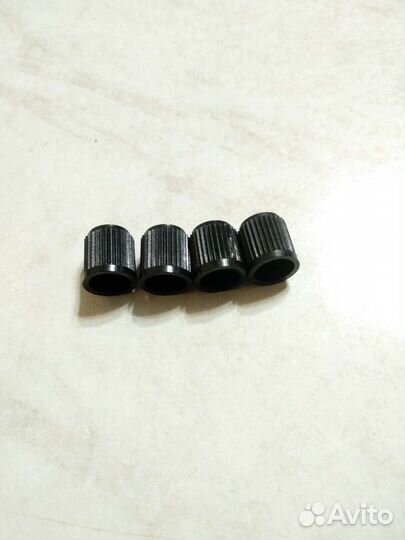 Пластиковые колпачки на нипель