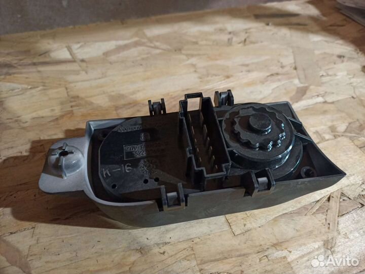 Модуль света/блок управления светом LADA Priora