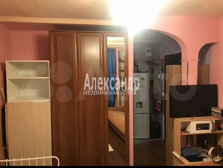 Комната 17 м² в > 9-к., 2/9 эт.