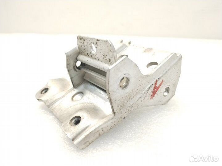 Кронштейн радиатора передний левый Bmw 5-Series