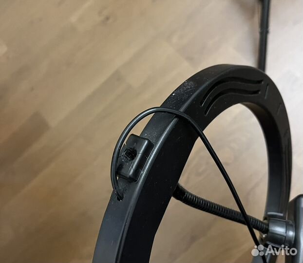 Кольцевая лампа 26 см со штативом