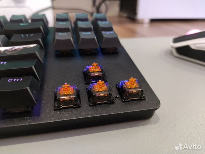 Кастомная red square keyrox tkl equinox