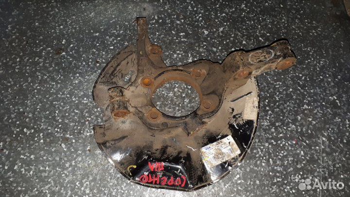 Кулак поворотный передний левый Kia Sorento XM