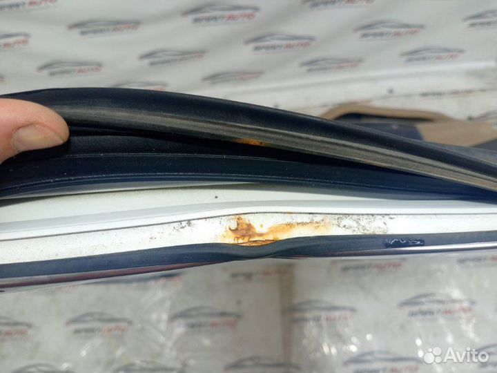 Дверь передняя правая Kia Carnival 3 2014-2020