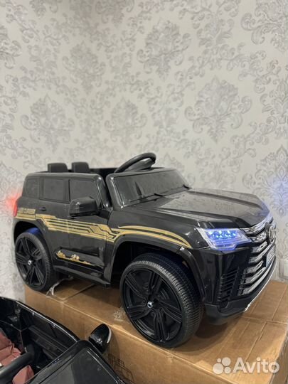 Детский электромобиль