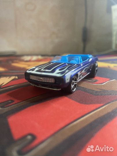 Машинка hootwhels коллекционная