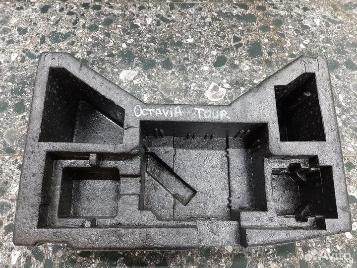 Пенопласт в багажник Шкода Октавия Тур Skoda