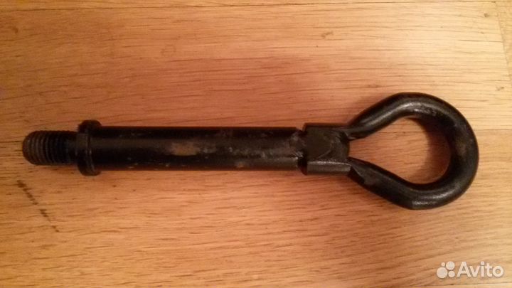 Буксирный крюк ниссан