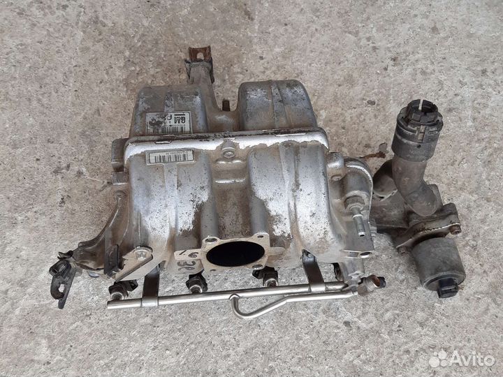 Коллектор впускной R90400224 Opel Zafira