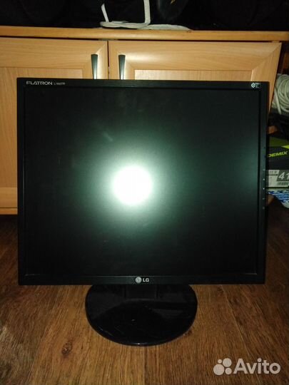 Монитор LG flatron l1953tr