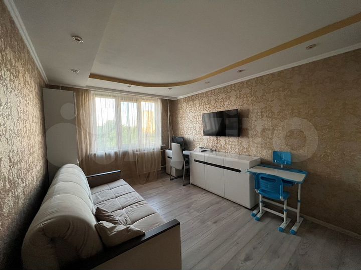 2-к. квартира, 52 м², 6/10 эт.