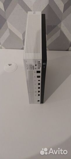 Xbox one s 1tb с играми +2 джостика