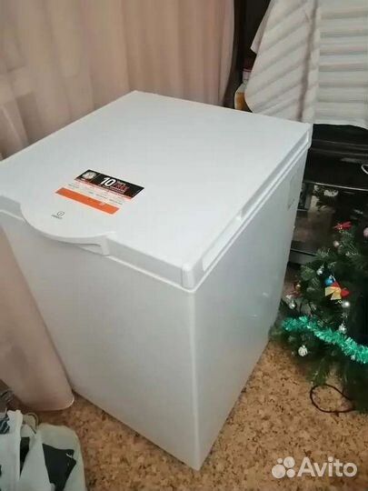 Морозильный ларь Indesit RCF 200
