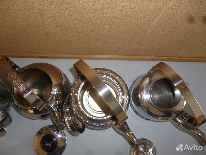 Сахарница кусачки и совочек для сахара чайник