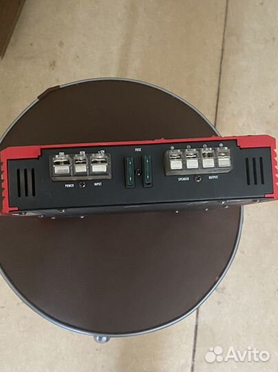 Аура, уселок с сабом