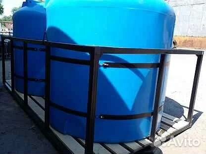 Ёмкость под воду кас жку из пластика в обрешётке