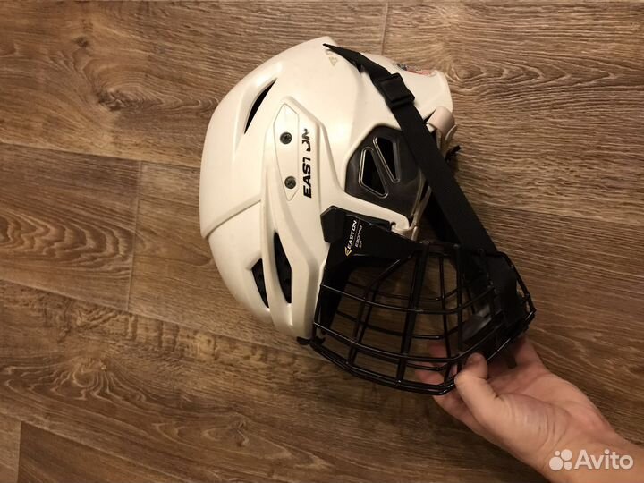 Шлем хоккейный