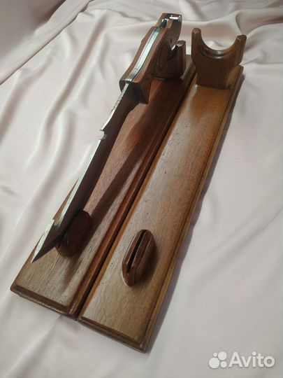 Подставка для охотничьего ножика