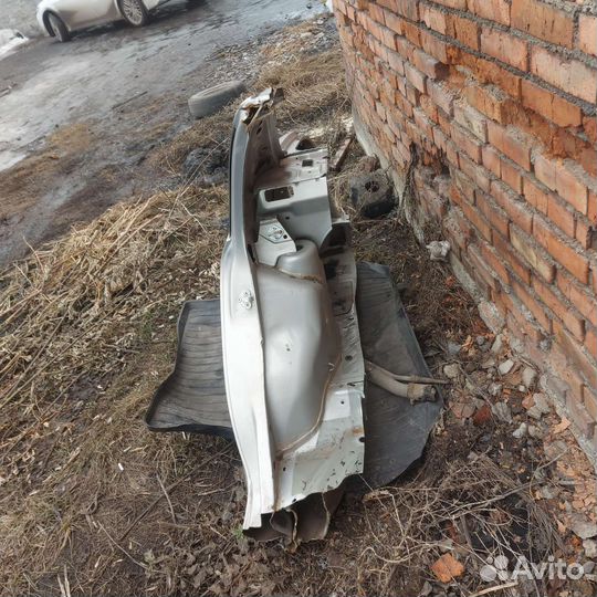 Заднее крыло LADA granta