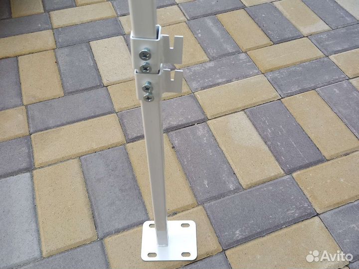 Напольное крепление батареи