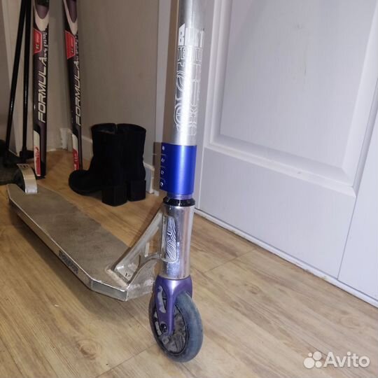 Трюковой самокат кастом парк