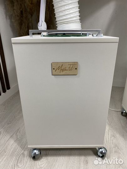 Вытяжка пылесос для маникюра педикюра