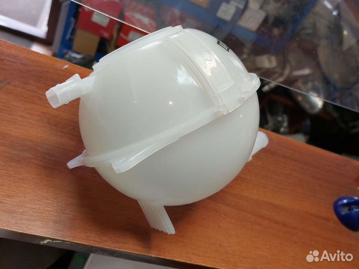 Расширительный бачок Фольксваген Поло, Рапид