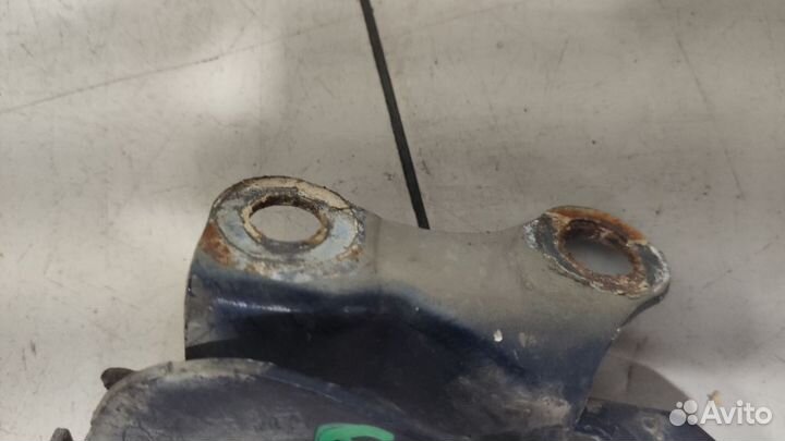 Петля капота правая Toyota Avensis 2 T250