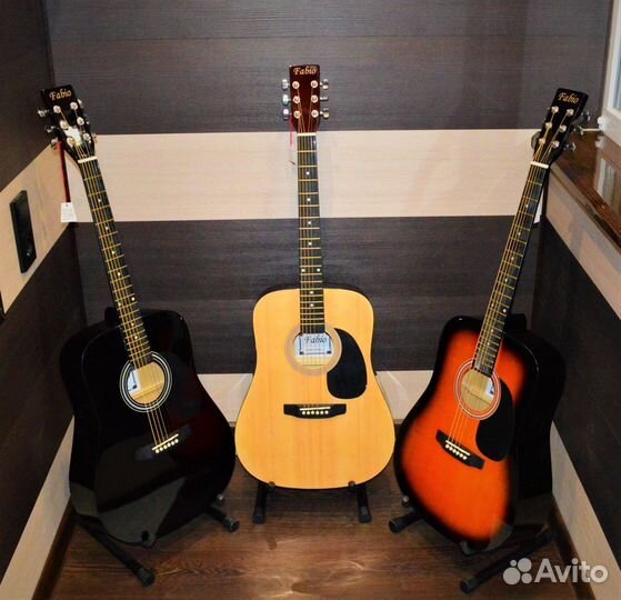 Акустическая гитара (новая) + аксессуары