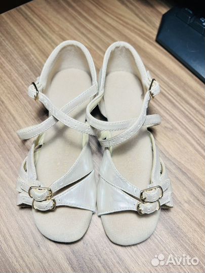 Туфли бальные для девочки