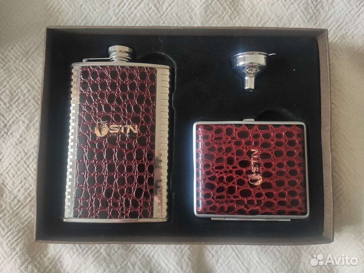 Фляга и портсигар