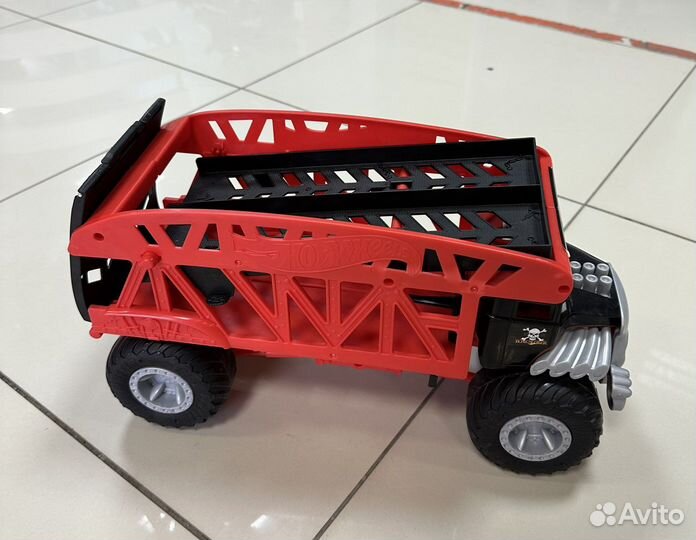 Hot wheels монстер трак