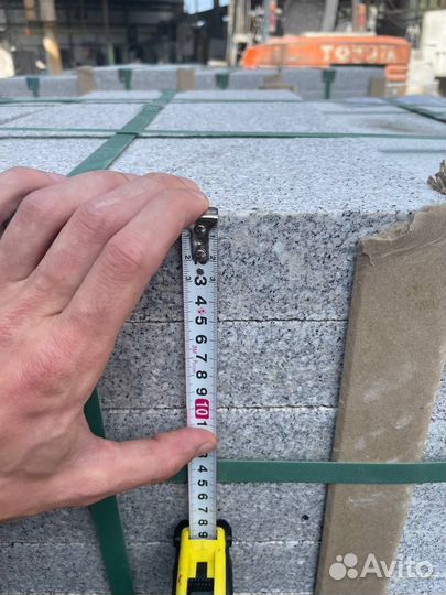 Гранитная плитка полированная Цветок Урала