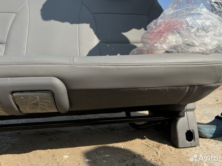 Сиденья на hyundai grand starex 2014