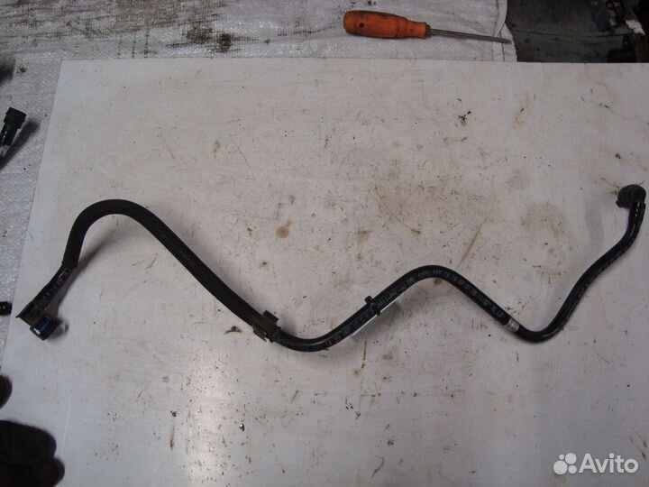 Трубка вакуумная W204 M271 A2044301429