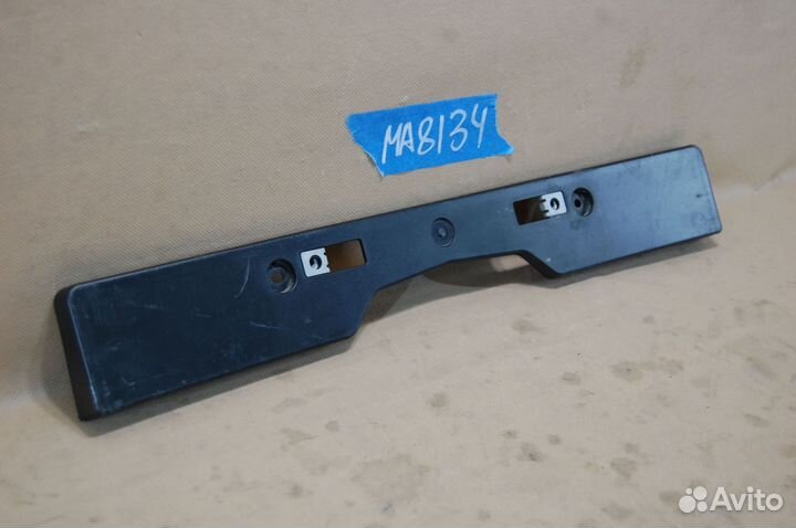 Площадка номерного знака - Toyota RAV 4 (2015-19г)