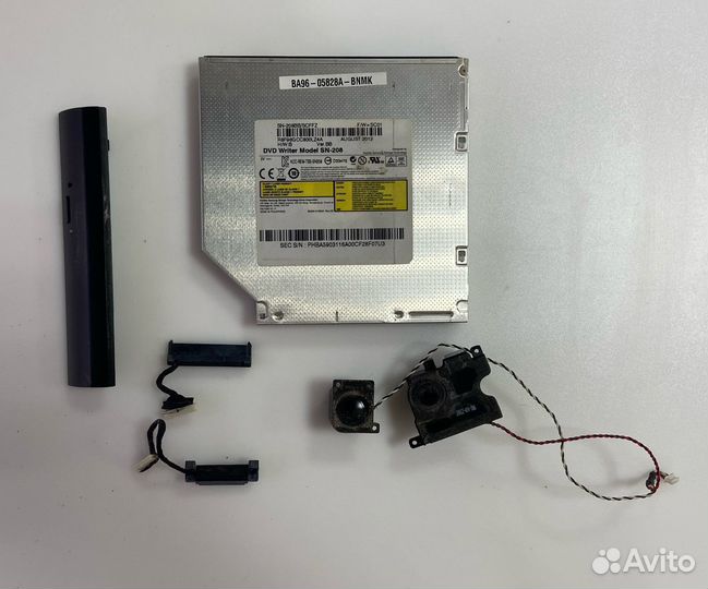 Ноутбук Samsung 300E5C в разборе