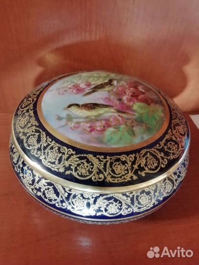 Шкатулка фарфоровая. 1920 - 1930 е гг