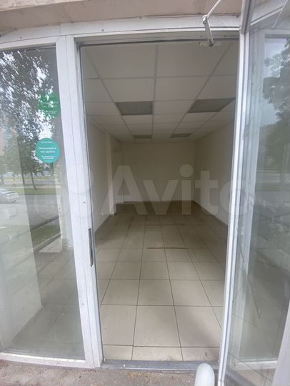 Сдам торговое помещение у м.Международная