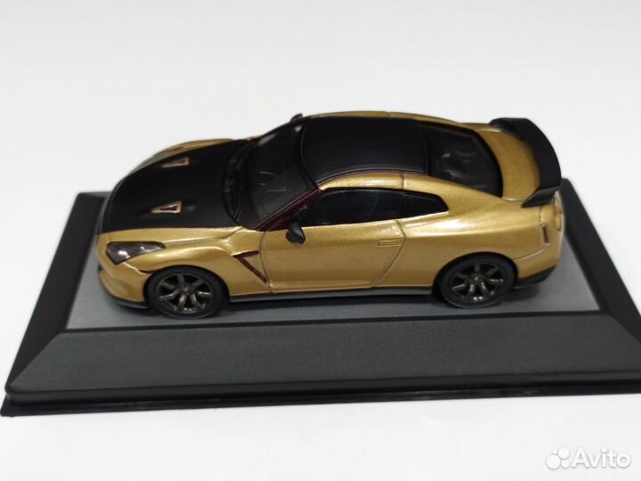 1:43 Nissan GT-R